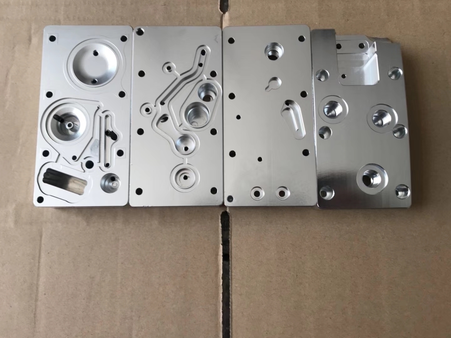 ALUMINUM PLATE FOR UREA DOSING PUMP 5273338