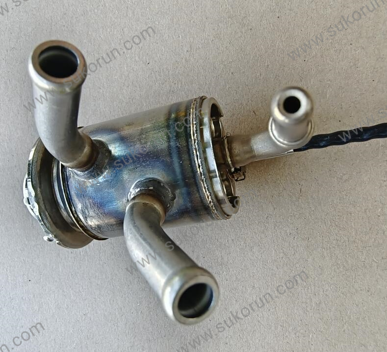 Cummins 4394644 urea injector 