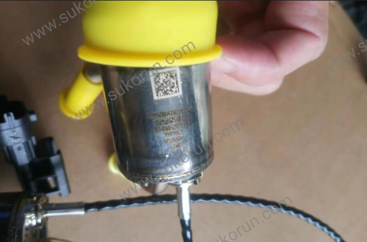 Cummins 4394644 urea injector 